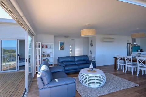 Sandbar Beach House - New Castle Holiday 2