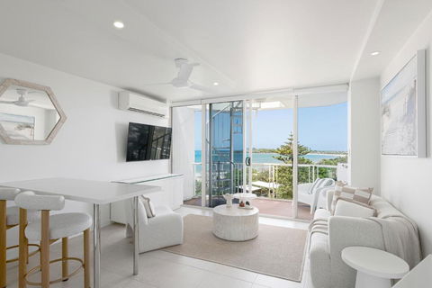 Sandbox Mooloolaba Beach - New Castle Holiday 1