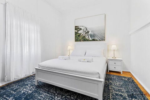 Sandown Beachside Cottage - New Castle Holiday 3