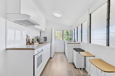 Sandown Beachside Cottage - New Castle Holiday 2