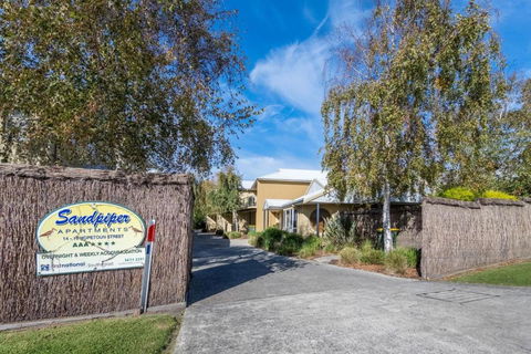 Sandpiper 5 - Close To Town And Beach - New Castle Holiday 1