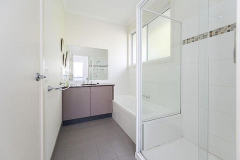 Sandpiper 5 - Close To Town And Beach - New Castle Holiday 3