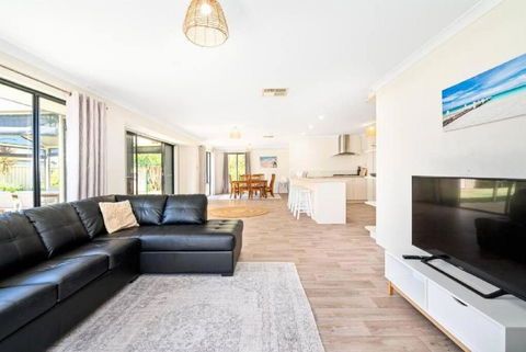 Sandpiper House - Family & Pet Friendly - New Castle Holiday 2