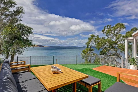 Sandy Bay Beachfront Oasis Direct Beach Access - New Castle Holiday 0