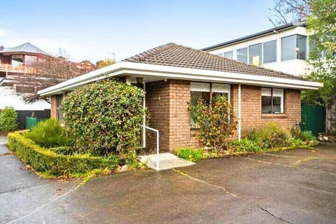 Sandy Bay Cozy Cottage Close To CBD - New Castle Holiday 2