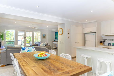 Sandy Beach Resort - New Castle Holiday 1