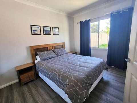 Sandy Feet - New Castle Holiday 2