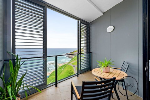 Simply Stunning - New Castle Holiday 0