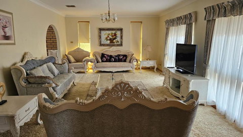 Spacious Holiday Home - Waikerie - New Castle Holiday 1