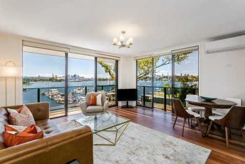 STG38 - Stunning Waterfront Apartment - Drummoyne - New Castle Holiday 0