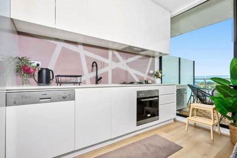 Stylish Urban Retreat Prime Location - New Castle Holiday 3