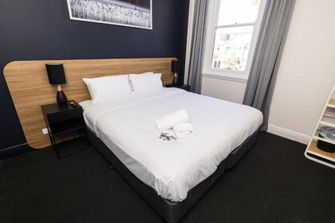 The Albion Hotel - New Castle Holiday 1