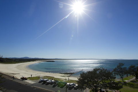 Beachpoint, Unit 402, 28 North Street - New Castle Holiday 1