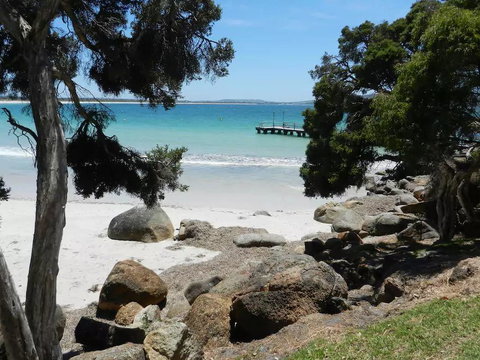 Beachside Apartment - New Castle Holiday 1