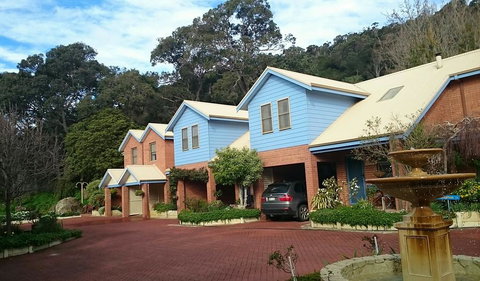 Beachside Apartment - New Castle Holiday 0