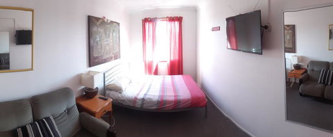 Beachside Backpackers - New Castle Holiday 1