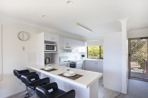 Beachside Getaway - New Castle Holiday 1