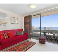 Beachside Paradise - Ocean Views Central Position - New Castle Holiday