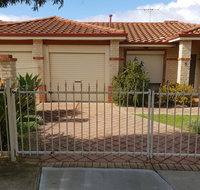 Beachside Retreat - New Castle Holiday