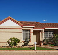 Beachside Retreat 2 - New Castle Holiday