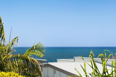 Beachside Vibes, Sunshine Beach - New Castle Holiday 2