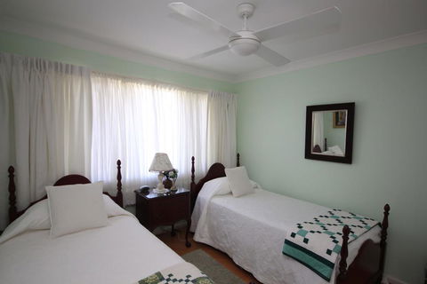 BEACHVIEW - 14 Second Ave , Bonny Hills - New Castle Holiday 2