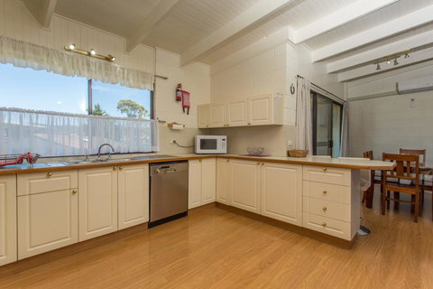 Beachwalk Nine - New Castle Holiday 1