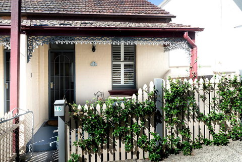 Beautiful Modern Historic Home Near Sydney Harbour - New Castle Holiday 0