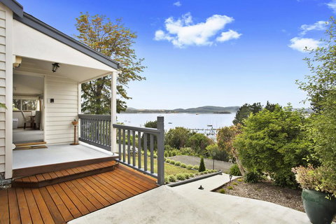 Beauty Point - Hosted By: L'Abode Accommodation - New Castle Holiday 2