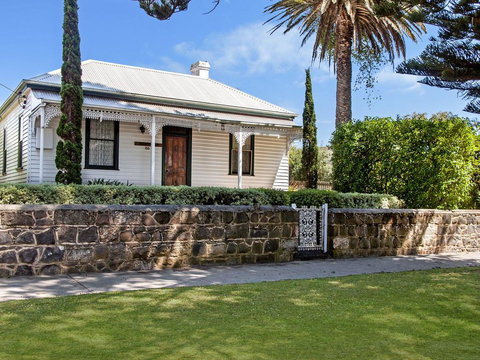 Beauvais - New Castle Holiday 0