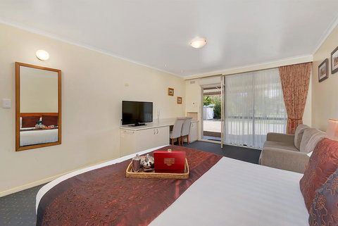 Beechworth Motor Inn - New Castle Holiday 3