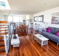 BELLA CASA - New Castle Holiday