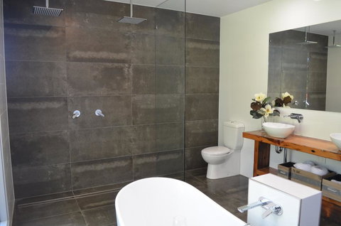 Bella Cosa Bed And Breakfast - New Castle Holiday 2