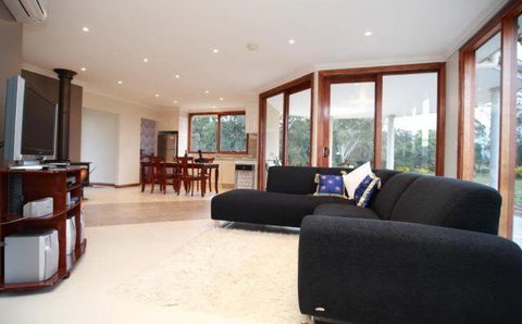 Bellfield Retreat - New Castle Holiday 3