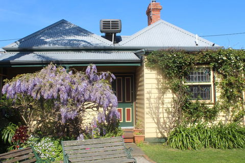 Benambra Bed & Breakfast - New Castle Holiday 3