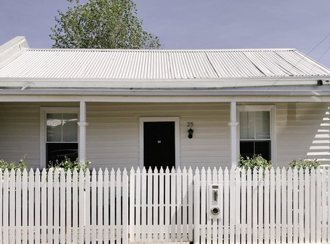 Bendigo Inner City Cottage - New Castle Holiday 1
