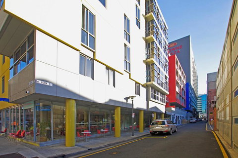 Bent St Apartments 2 - New Castle Holiday 0