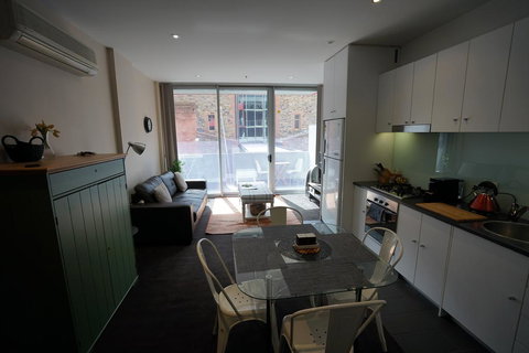 Bent St Apartments 2 - New Castle Holiday 2