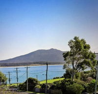 Bermagui Beach Apartment - New Castle Holiday
