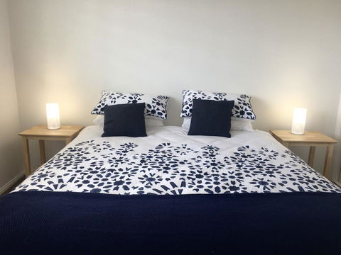 Bermagui Beach Apartment - New Castle Holiday 2
