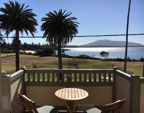 Bermagui Beach Hotel - New Castle Holiday 0
