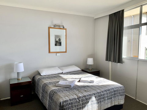 Bermagui Beach Hotel - New Castle Holiday 2