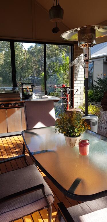 Berrilee Bed & Breakfast - New Castle Holiday 2