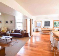 Best Location in Hobart Luxury 4 bedroom with stunning views - New Castle Holiday