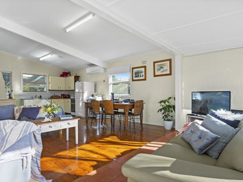 Between 2 Beaches - Comfortable Private Sanctuary - New Castle Holiday 2