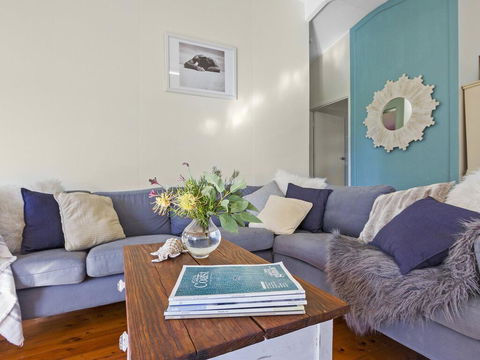 Between 2 Beaches - Comfortable Private Sanctuary - New Castle Holiday 0