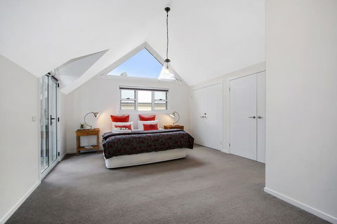 Beyond Bliss - Guesthouse 2 - New Castle Holiday 2