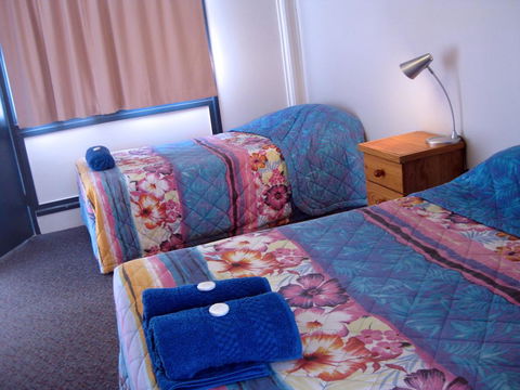 Billabong Hotel - New Castle Holiday 1