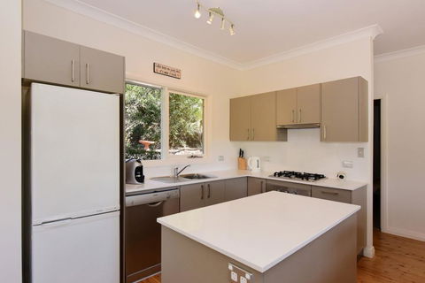 Bimbadeen - Comfortable Country Styled House! - New Castle Holiday 3