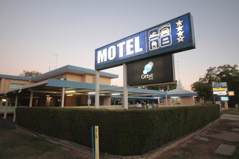 Binalong Motel - New Castle Holiday 1
